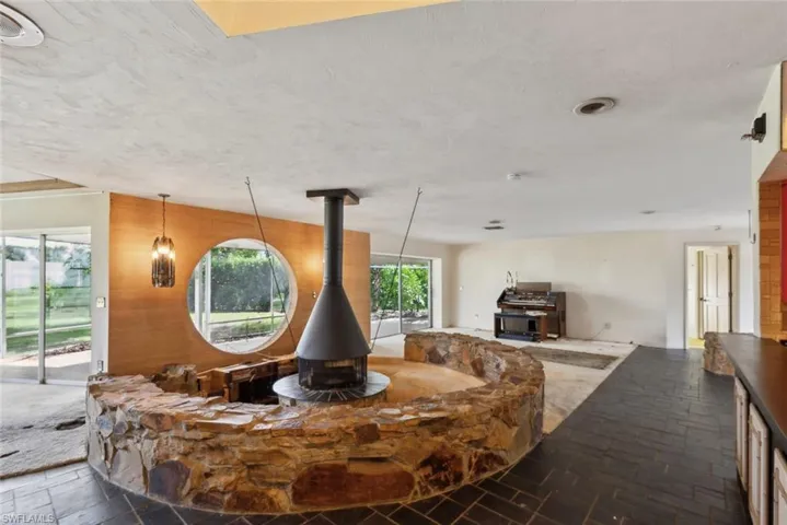 1825  Princess  CT, Naples, FL 34110