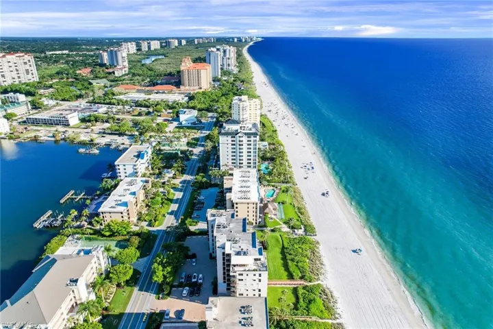 9375  Gulf Shore  DR, Naples, FL 34108