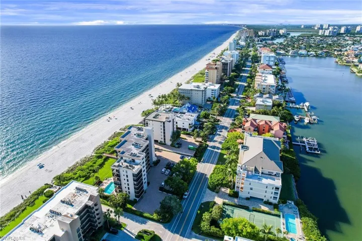 9375  Gulf Shore  DR, Naples, FL 34108