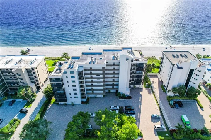 9375  Gulf Shore  DR, Naples, FL 34108