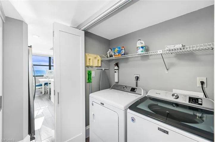 9375  Gulf Shore  DR, Naples, FL 34108