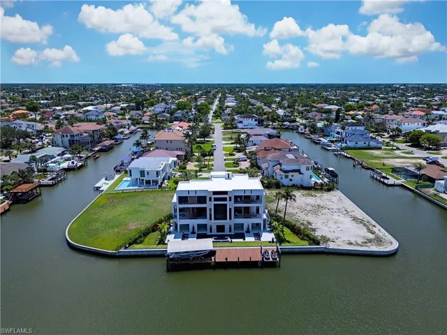 348 Seagull Ave, Naples, Florida 34108