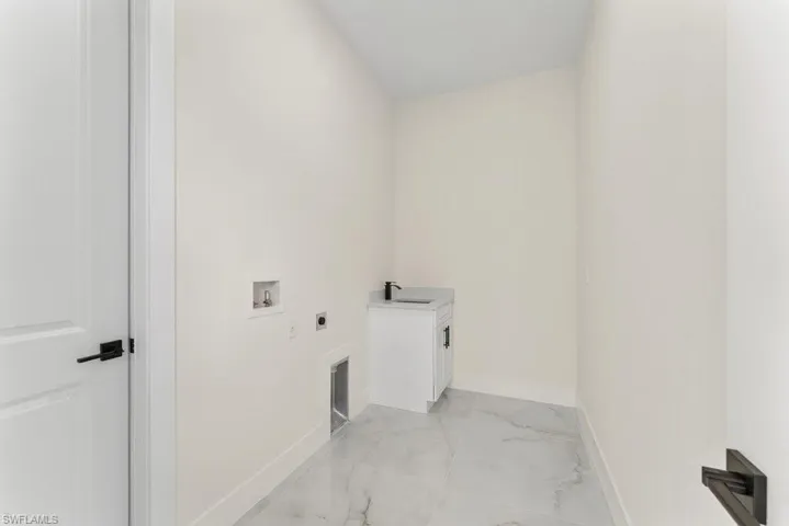 3804  8th SW ST, Lehigh Acres, FL 33976