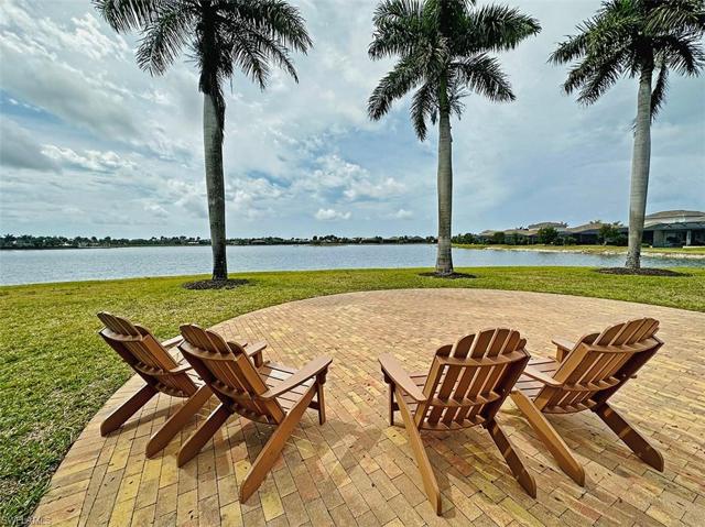 Relax lakeside at Match Point.