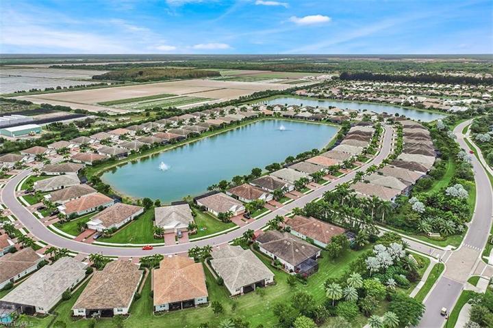 The Coral Harbor villa is ideally located near all Naples Reserve amenities.