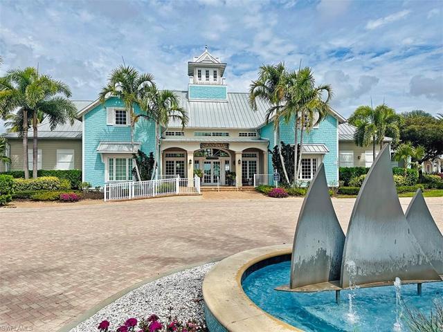 Enjoy indoor or outdoor dining at The Island Club.