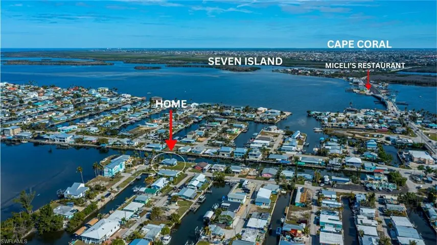 Near by city of Cape Coral and the 7 island Proyect