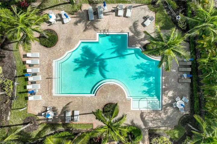 Varenna Community Pool