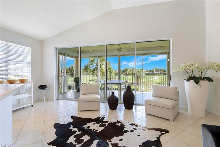 Large open space with vaulted ceiling and beautiful view!