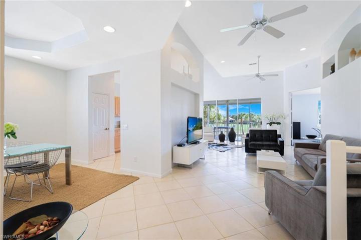 Great floor plan with open concept living and dining areas