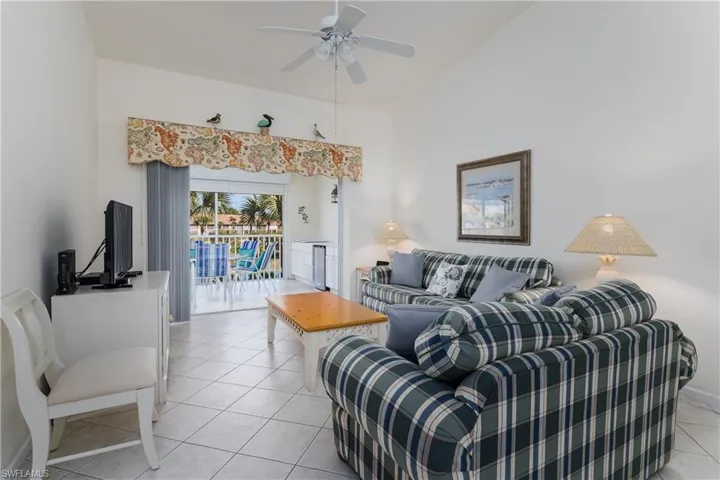 6810  Beach Resort  DR, Naples, FL 34114