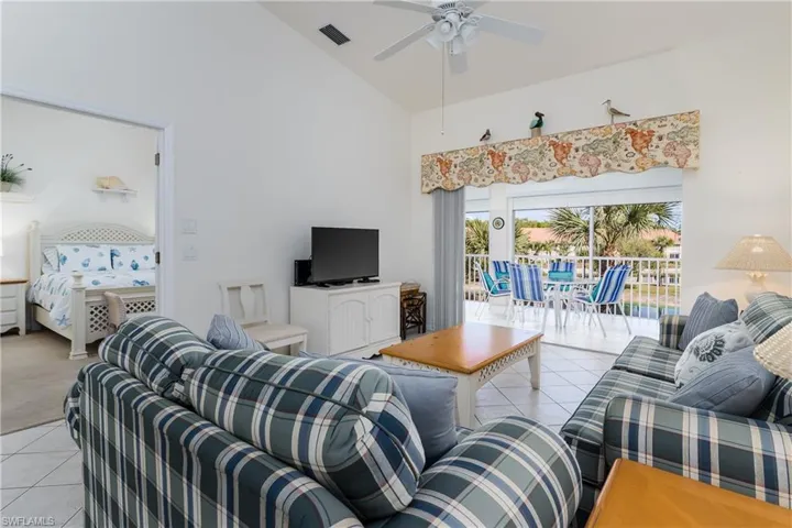6810  Beach Resort  DR, Naples, FL 34114