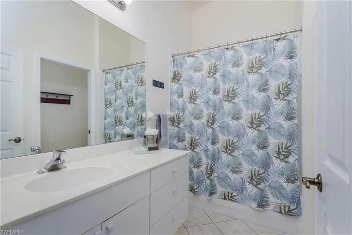 6810  Beach Resort  DR, Naples, FL 34114