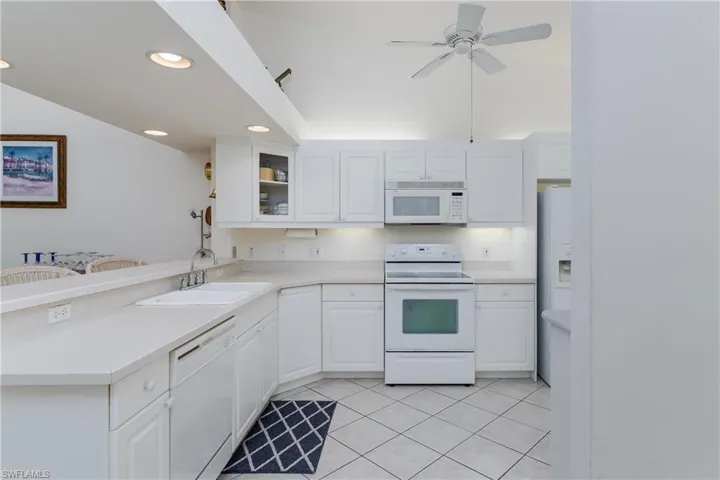 6810  Beach Resort  DR, Naples, FL 34114