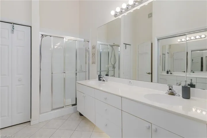 6810  Beach Resort  DR, Naples, FL 34114