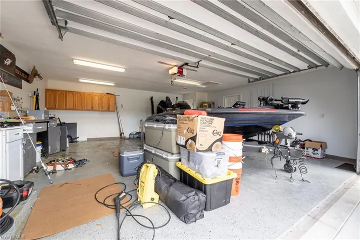 17290  Rewis  RD, Alva, FL 33920