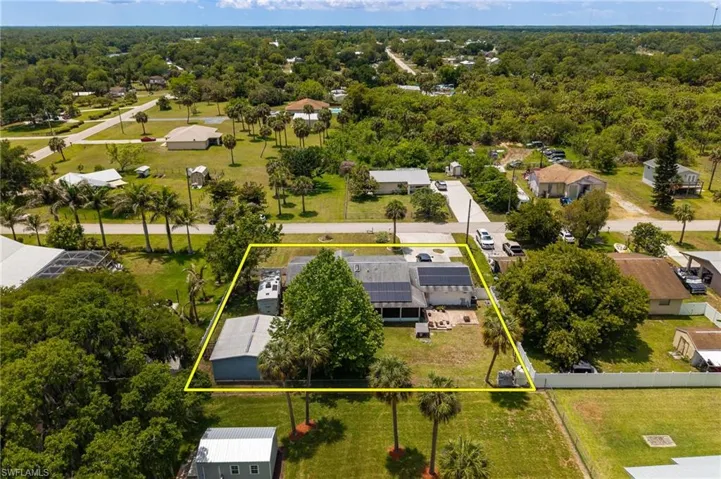 17290  Rewis  RD, Alva, FL 33920