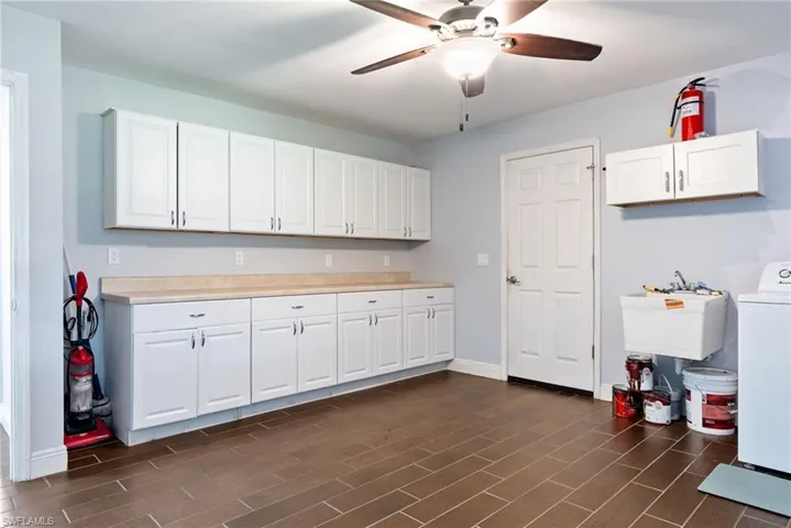 17290  Rewis  RD, Alva, FL 33920