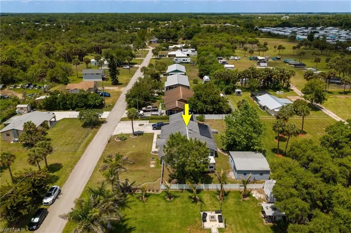 17290  Rewis  RD, Alva, FL 33920