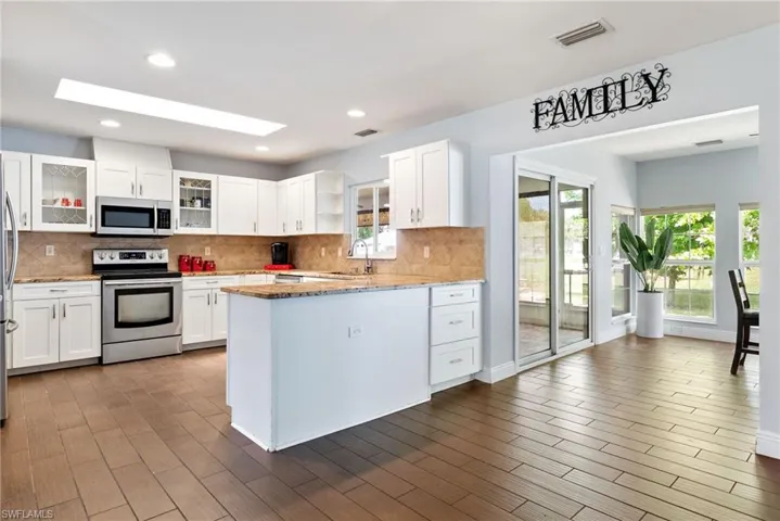 17290 Rewis Rd, Alva, Florida 33920