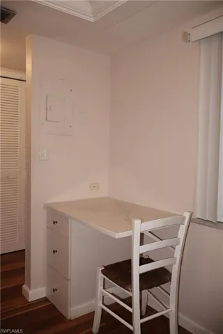 Desk/Computer/Office Space