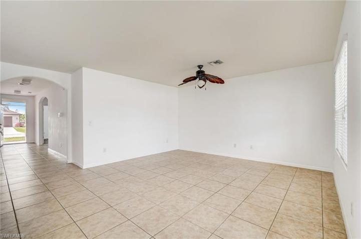 2709 SW 4th PL, CAPE CORAL FL 33914