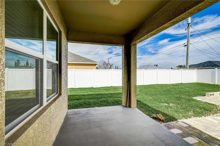 2709 SW 4th PL, CAPE CORAL FL 33914