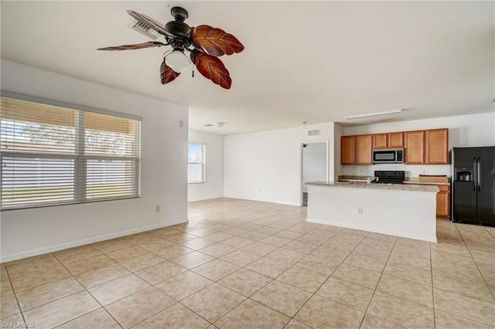 2709 SW 4th PL, CAPE CORAL FL 33914