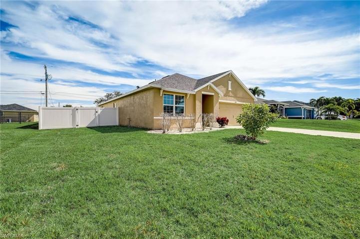 2709 SW 4th PL, CAPE CORAL FL 33914