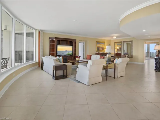 1050  Borghese  LN, Naples, FL 34114