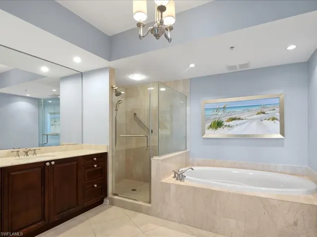 1050  Borghese  LN, Naples, FL 34114