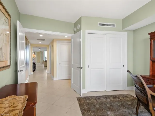 1050  Borghese  LN, Naples, FL 34114