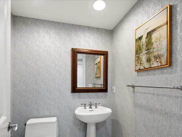 1050  Borghese  LN, Naples, FL 34114