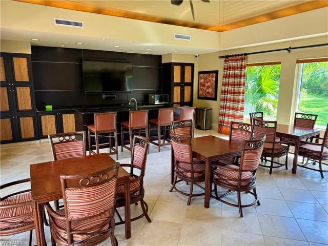 1050  Borghese  LN, Naples, FL 34114