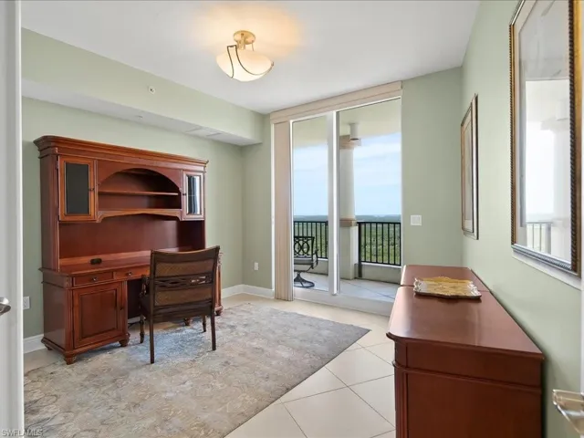 1050  Borghese  LN, Naples, FL 34114
