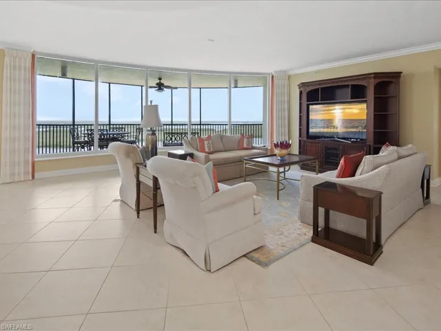 1050  Borghese  LN, Naples, FL 34114