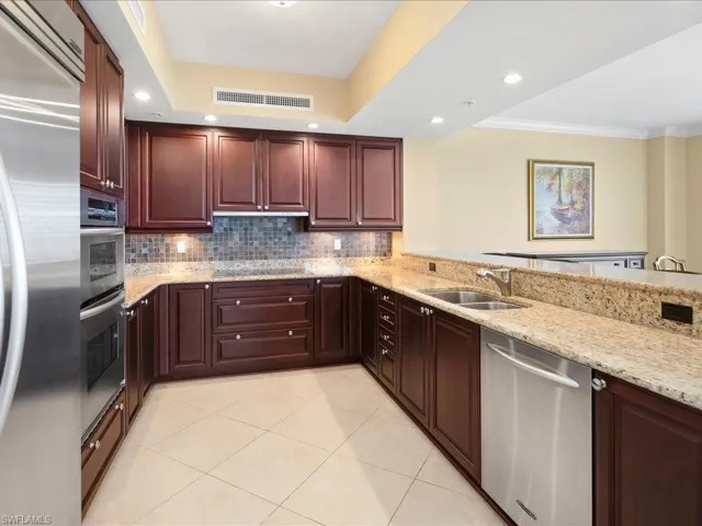 1050  Borghese  LN, Naples, FL 34114