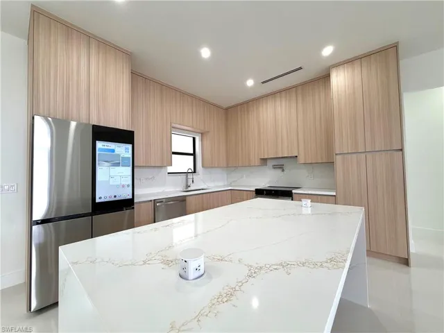 2514 56th Ave Ne, Naples, Florida 34120