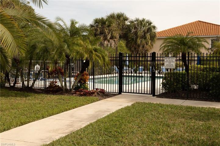 411 Valerie WAY # 101, NAPLES FL 34104