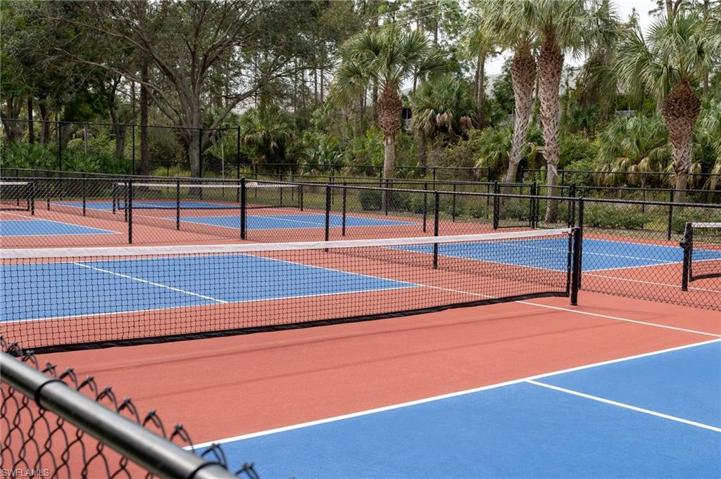 411 Valerie WAY # 101, NAPLES FL 34104