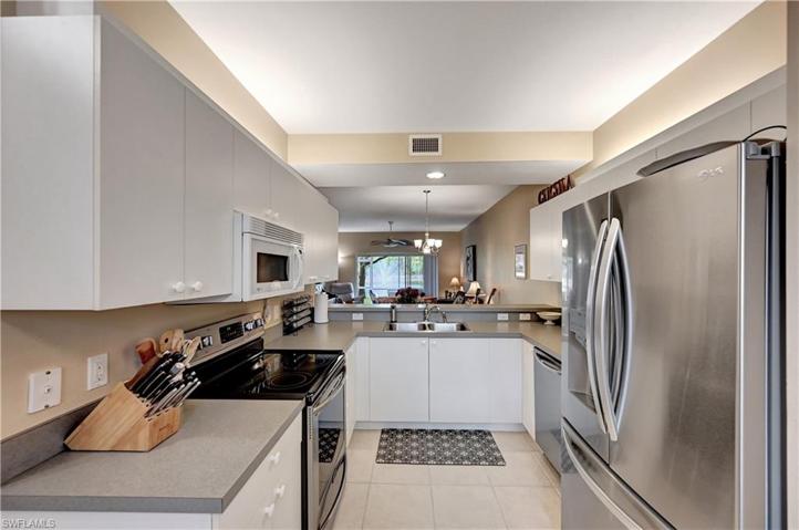 411 Valerie WAY # 101, NAPLES FL 34104