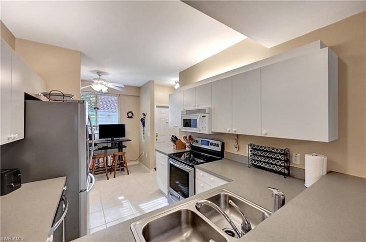 411 Valerie WAY # 101, NAPLES FL 34104