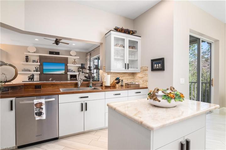 9646  Cypress Hammock  CIR, Estero, FL 34135