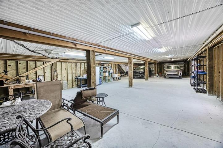 SIX CAR Garage!