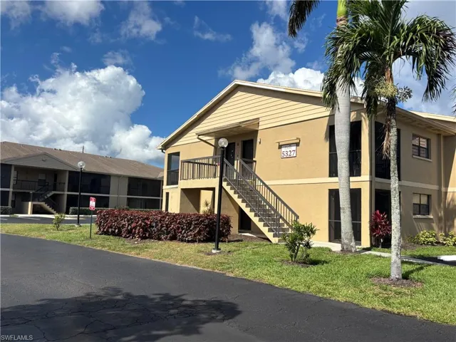 5327  Summerlin  RD, Fort Myers, FL 33919