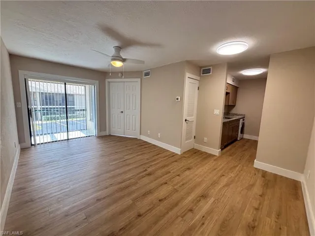 5327  Summerlin  RD, Fort Myers, FL 33919