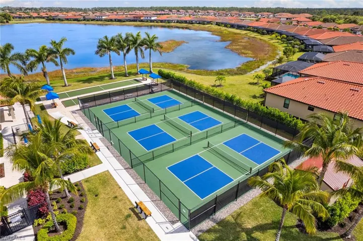 1570  Oceania S DR, Naples, FL 34113