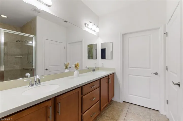 1570  Oceania S DR, Naples, FL 34113