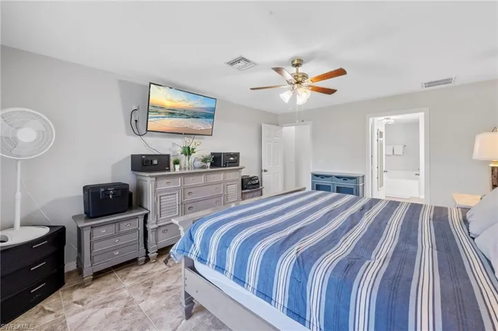 2409 Edgewater Way, Lehigh Acres, Florida 33036