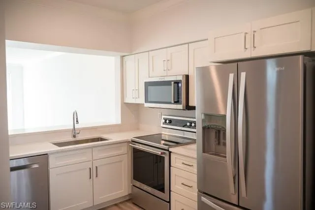 3235  Cypress Glen  WAY, Naples, FL 34109